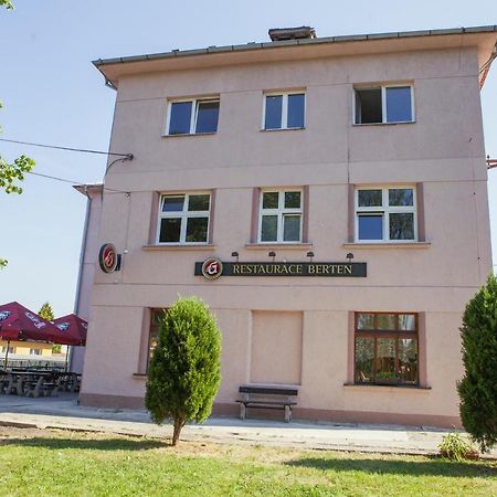 Pension Berten Strasice Strasice (Plzen) Exterior foto
